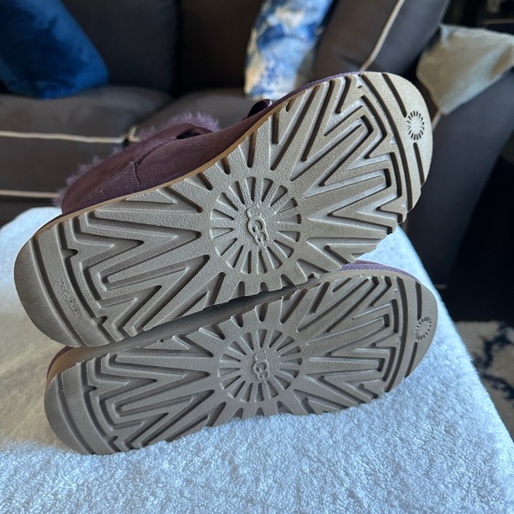 Ugg Gita bow boots - Picture 2 of 6